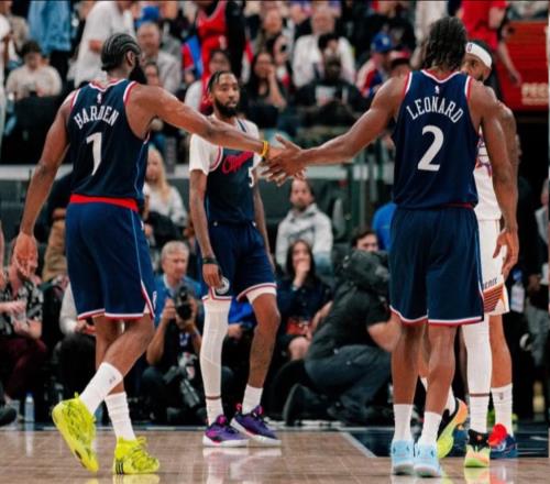 被交易到騎士后哈登去了快船訓練營！工作人員與他道別場面感人