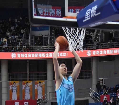 7分險勝！青島男籃力克廣州首發(fā)齊上雙+米奇兩雙郭艾倫空砍25分