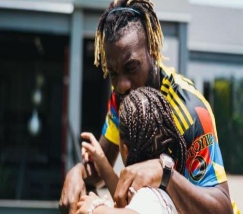 圣馬克西曼及其家人遭遇種族主義攻擊，朗斯俱樂部表示譴責(zé)