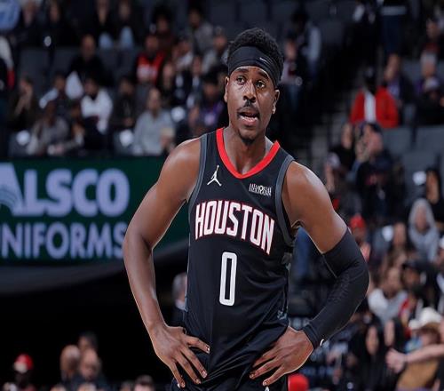 明明投射能力相當不錯，結果火箭說棄用就直接棄用他了