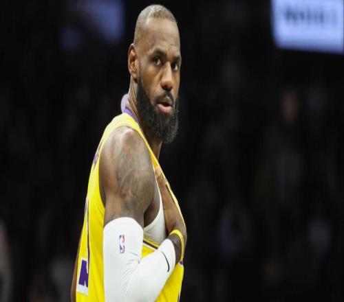 詹姆斯正負值全場第二！被湖人名宿歌頌！被著名科密歌頌！