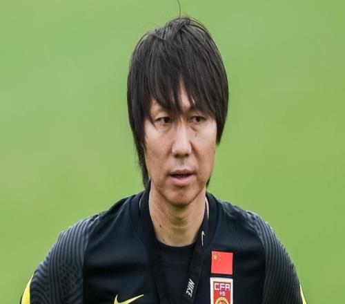 不到72小時，足球界迎來3大重磅消息，李鐵、本澤馬牽涉其中