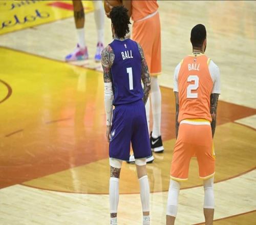 騎士與黃蜂商討交易，力圖讓拉梅洛鮑爾和朗佐鮑爾兄弟聯手