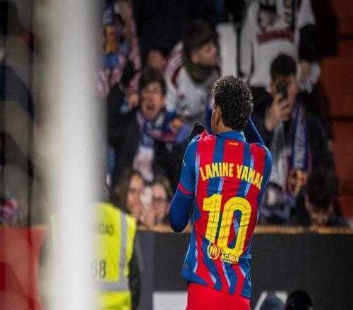 狀態火熱，亞馬爾在巴薩一線隊首次連續四場進球