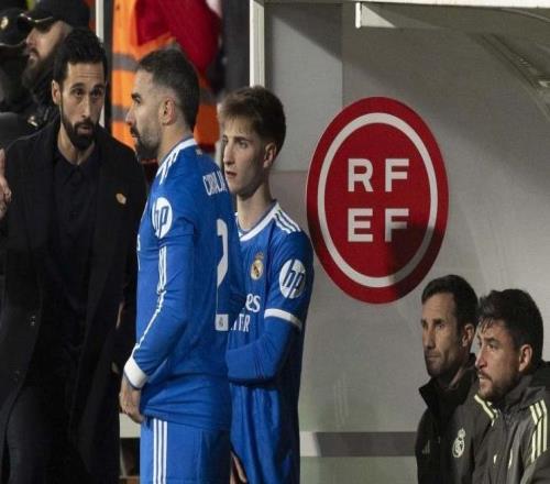 世體：皇馬右路人員過剩，阿韋洛亞將面臨選擇難題