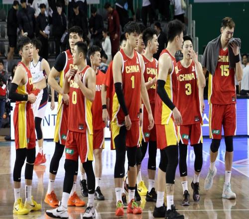 中國男籃集訓名單出爐！高詩巖入選，廣東進3人，周琦和他落選了