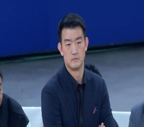 CBA按下暫停鍵，俱樂部杯賽開戰(zhàn)，8隊打7天爭冠軍，杜鋒再斗盧偉