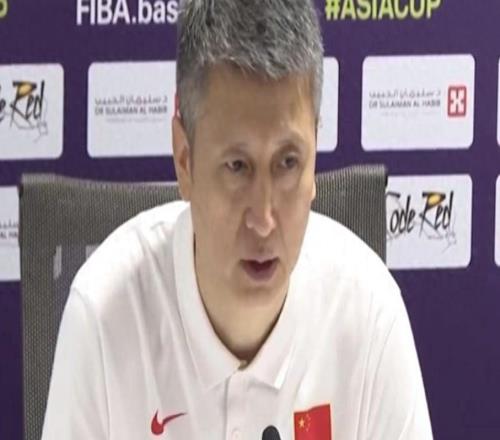 中國男籃21人大名單公布，郭士強(qiáng)選擇有尊嚴(yán)的妥協(xié)