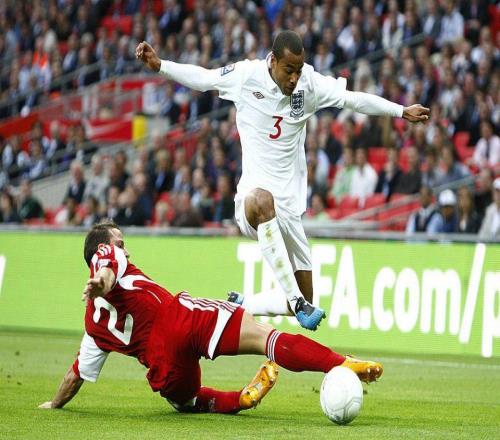2006英格蘭豪華陣容盤點：杰拉德蘭帕德都在為啥還踢得這么拉胯