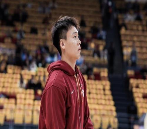 春節(jié)不放假，中國男籃組織集訓(xùn)備戰(zhàn)世預(yù)賽，趙睿成為X因素