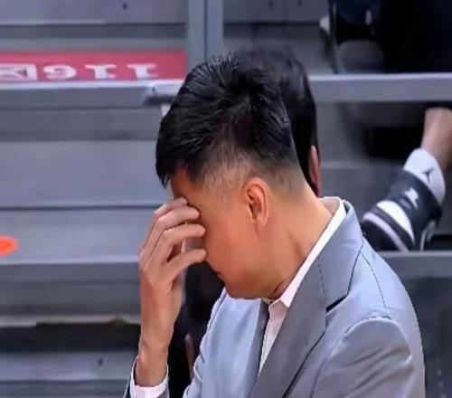 鬼才少帥！末節(jié)杜鋒采用全場緊逼，盧偉妙用一計，輕松拿下比賽