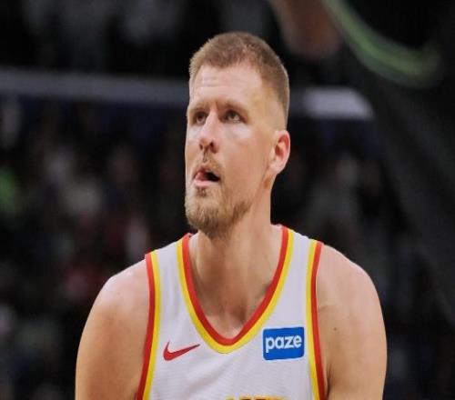 破釜沉舟豪賭冠軍中鋒！勇士送走刺頭，組建四巨頭為冠軍最后一搏