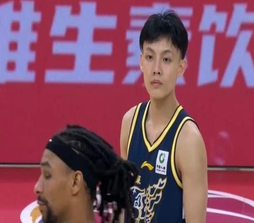 傷勢不樂觀，依舊去報到！杜鋒愛徒好樣的，郭士強會留下他嗎