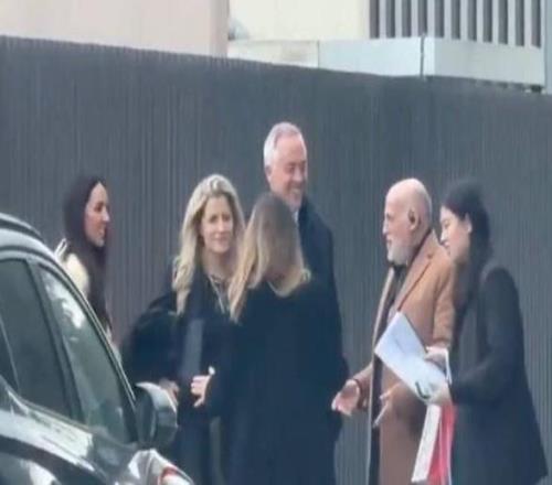 每體：特瓦斯抵達(dá)巴塞羅那，將與一個(gè)中國(guó)代表團(tuán)前往巴薩總部