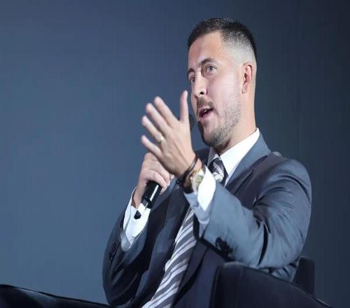 阿扎爾：我小時(shí)候是米蘭球迷C羅和梅西這個(gè)時(shí)代最棒的球員