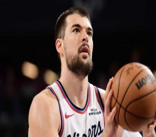 名記：快船正在兜售祖巴茨，其交易回報價值可能甚至高于濃眉