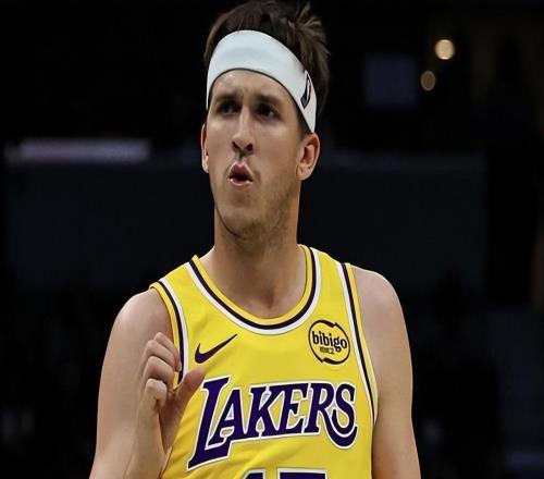 里夫斯越強詹皇越開心！場均26+5拿他換字母，組三巨頭鎖定第5冠