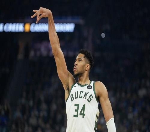 逗逗你們的，記者：曾與雄鹿接觸的球隊(duì)稱對(duì)方?jīng)]認(rèn)真考慮字母交易