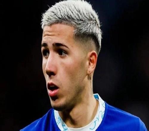 加入藍(lán)軍三個(gè)賽季，晉級(jí)成世界頂級(jí)選手：有恩佐的藍(lán)軍給人新希望