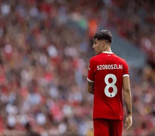 2大右后衛(wèi)全部傷缺！中場大腿或被迫客串，斯洛特迎來終極大考