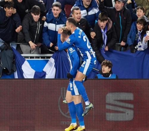 32逆轉(zhuǎn)！21絕殺！國王杯4強(qiáng)誕生3席，巴薩爭冠，皇馬早早出局