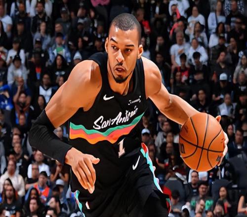 NBA最新積分榜：雷霆4負(fù)馬刺，快船慘敗33分，國王10連敗墊底