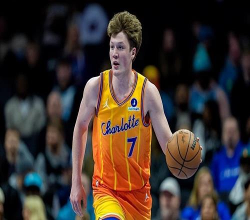 成熟度太高了！黃蜂四號(hào)秀繼續(xù)穩(wěn)定輸出輕松打爆了火箭的防線