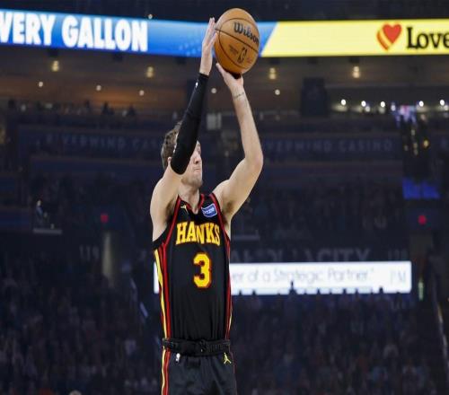 湖人隊通過交易得到盧克肯納德后，雷迪克給他一條簡單的信息