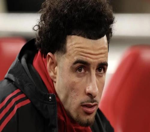 TA：利物浦沒(méi)有放走瓊斯的意向，他們認(rèn)為其重要且不可或缺