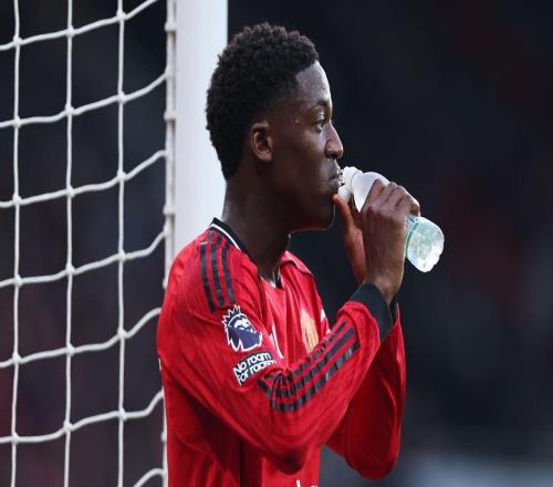 曼晚：曼聯(lián)即將開始與梅努的合同談判，希望能盡快達成協(xié)議