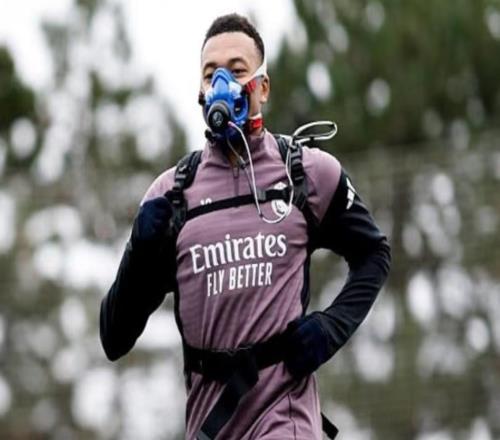 郵報：皇馬球員的面罩訓練回歸，既節省時間又降低受傷風險