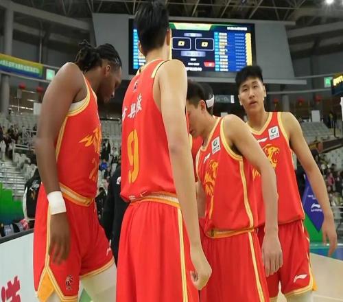 廣廈男籃3分險勝吉林，晉級杯賽四強，塔克48+6+11大爆發！