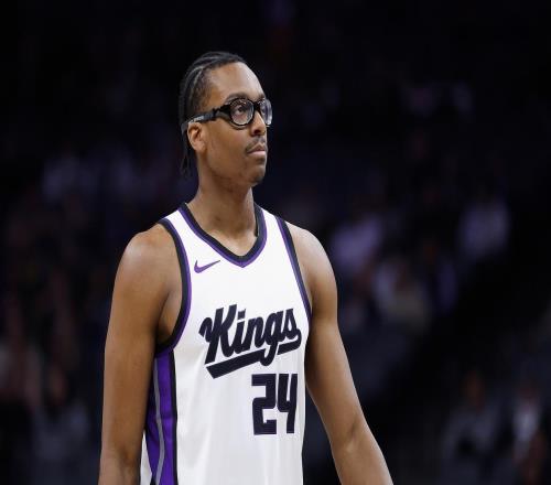 16分鐘砍5+1+2！火箭雙前鋒缺陣，24歲替補變奇兵，比電風扇好用