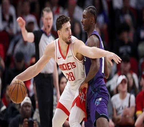 都這樣了還不引進控衛火箭還打算讓內線支柱繼續這樣亂打