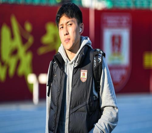 北京國安冬窗最大“水貨”引援職業(yè)生涯0球0助攻，球迷怨聲載道