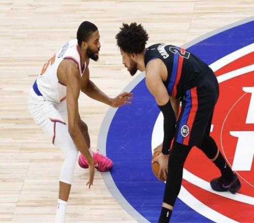 大冷門！強強對話變38分慘案：全場狂歡慶祝，布倫森20中4啞火