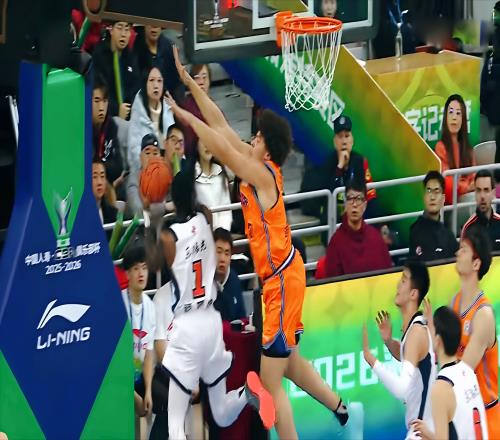 3天2勝廣東！CBA杯第2支4強(qiáng)，奎因37分14籃板，薩林杰惹怒球迷！