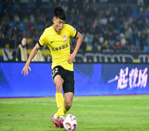 深圳截胡失敗，上港隊正式官宣楊希加盟，未來將挑大梁，值得期待