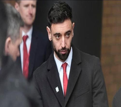 悼念，卡里克、B費(fèi)和球迷一起參加慕尼黑空難68周年紀(jì)念儀式