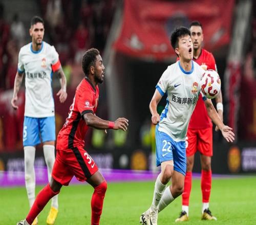 3筆過百萬歐！中超冬窗轉(zhuǎn)會費TOP10：國產(chǎn)后衛(wèi)143萬歐，申花2人