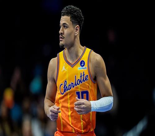 面對火箭打出賽季最佳之戰,黃蜂替補側翼大將的狀態也在不斷回暖