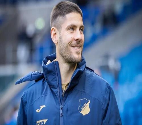 18場(chǎng)8球，克拉馬里奇是聯(lián)賽對(duì)拜仁進(jìn)球最多的德甲現(xiàn)役球員