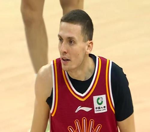 山西男籃逆轉(zhuǎn)北控，挺進(jìn)俱樂部杯四強(qiáng)，新援蓋伊第四節(jié)暴走