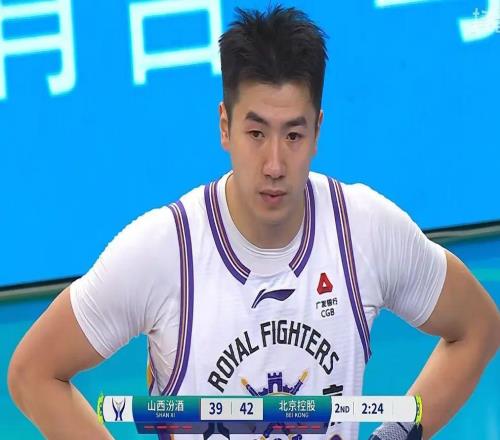 山西男籃13分力克北控，闖入杯賽四強(qiáng)，賈明儒20分羅漢琛15+5