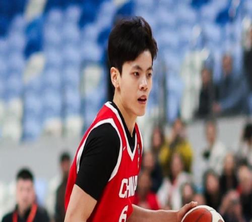 中國女籃56分狂勝國際聯隊：張子宇21+6陳明伶15分12人全得分