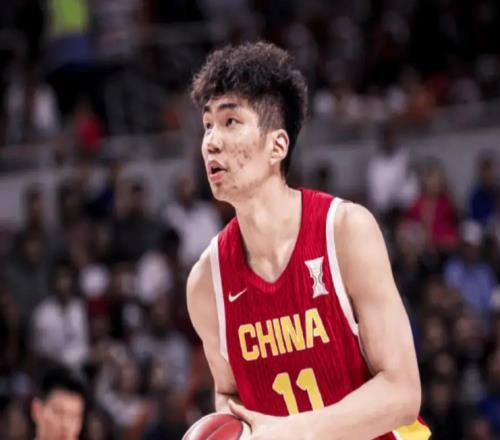 余嘉豪15分復(fù)出最強戰(zhàn)：距留洋最高分僅差1分有望馳援中國男籃
