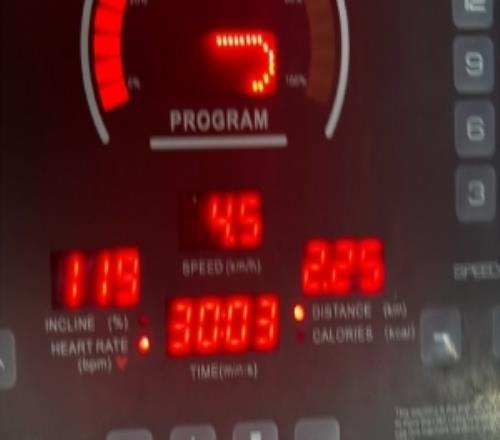 跟隨GALA和Bin哥！解說米勒妻子分享動態(tài)：正式進(jìn)入大健身時代