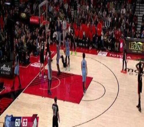 3分鐘3次犯規(guī)！感覺楊瀚森有點(diǎn)被針對了....