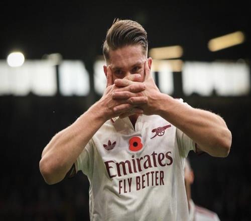 9分領(lǐng)跑劍指英超冠軍！約神替補梅開二度，核心中場重傷休戰(zhàn)4個月