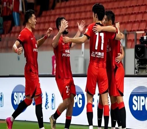 上港隊與新金主正式簽約，武磊領銜三位功勛出席見證，值得期待